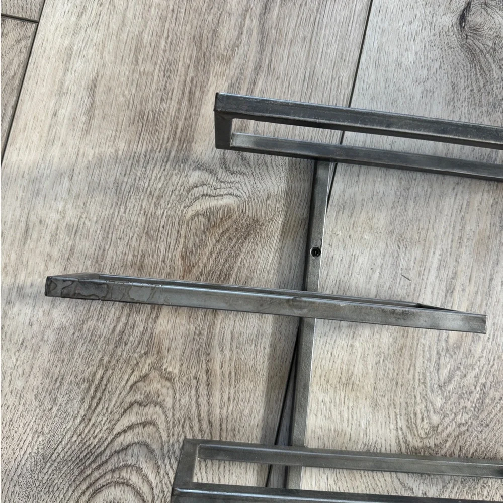 Modern Gray/brushed silver tone Metal Wall-Mounted Wine Rack
